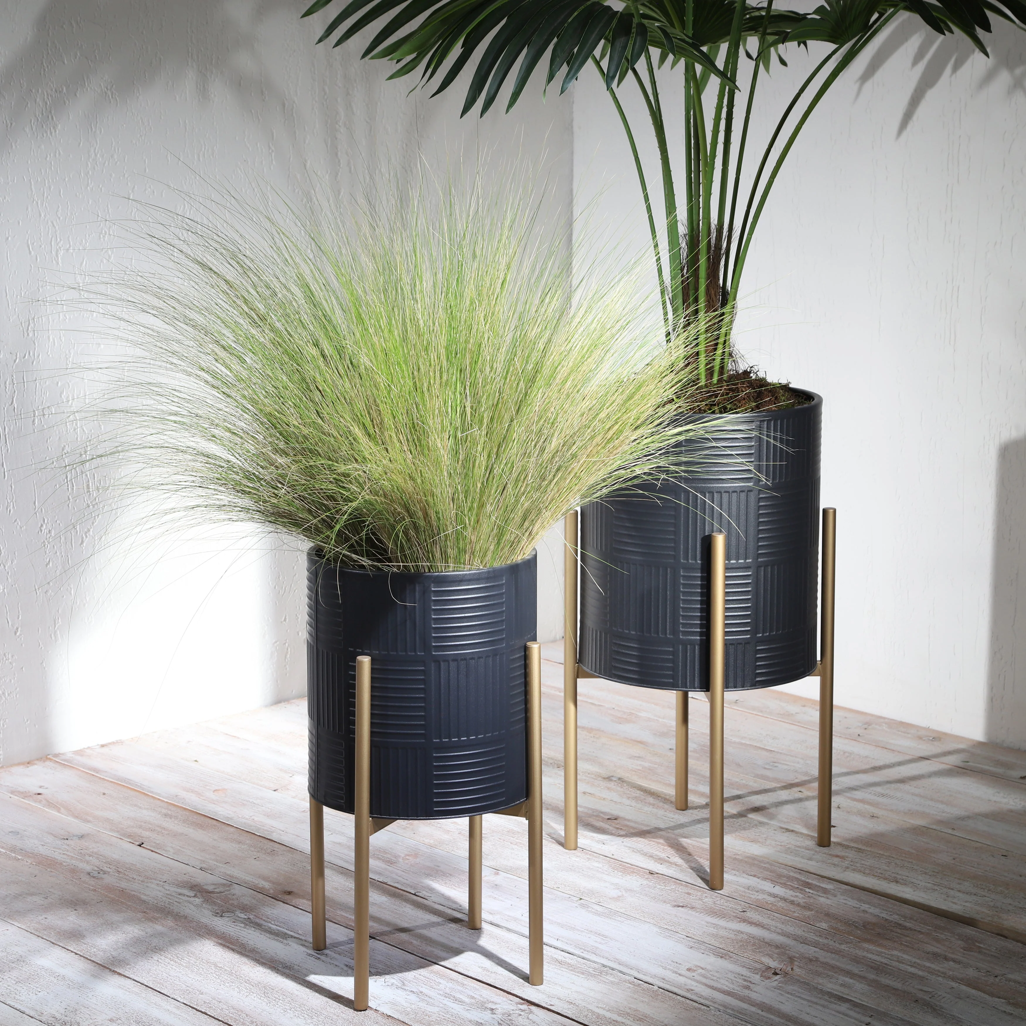12629-15 S/2 RIDGED PLANTERS IN METAL STAND, BLACK( Sagebrook Home ) - Image 3