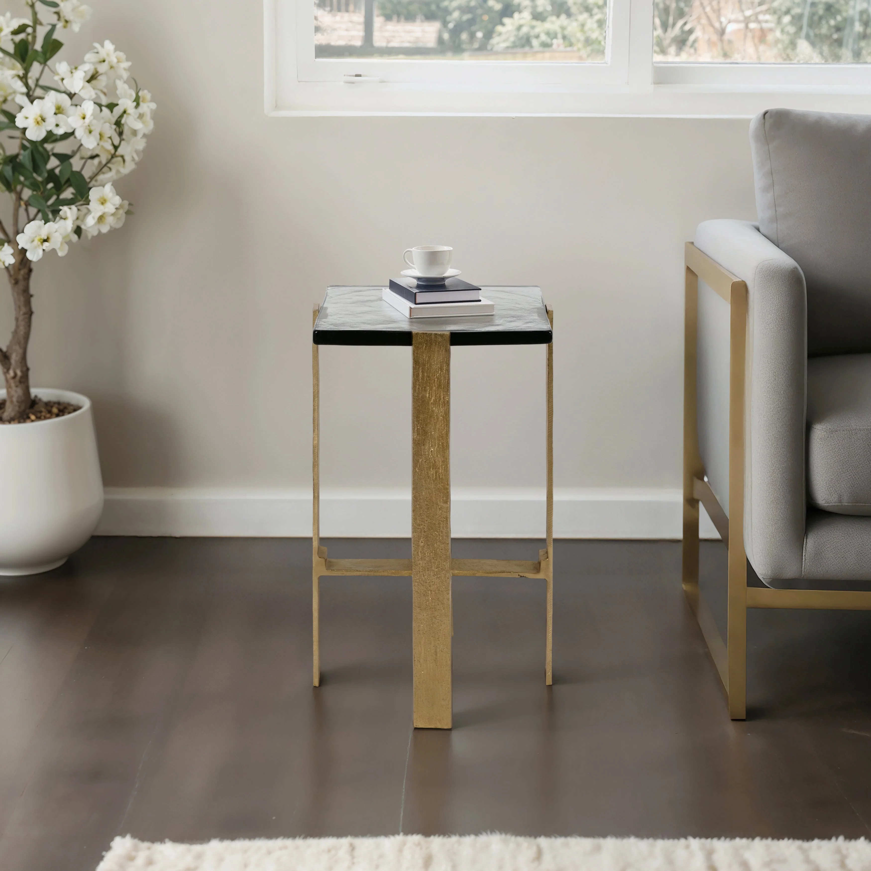 22" Kelpine Short Gold Accent Table - Image 16