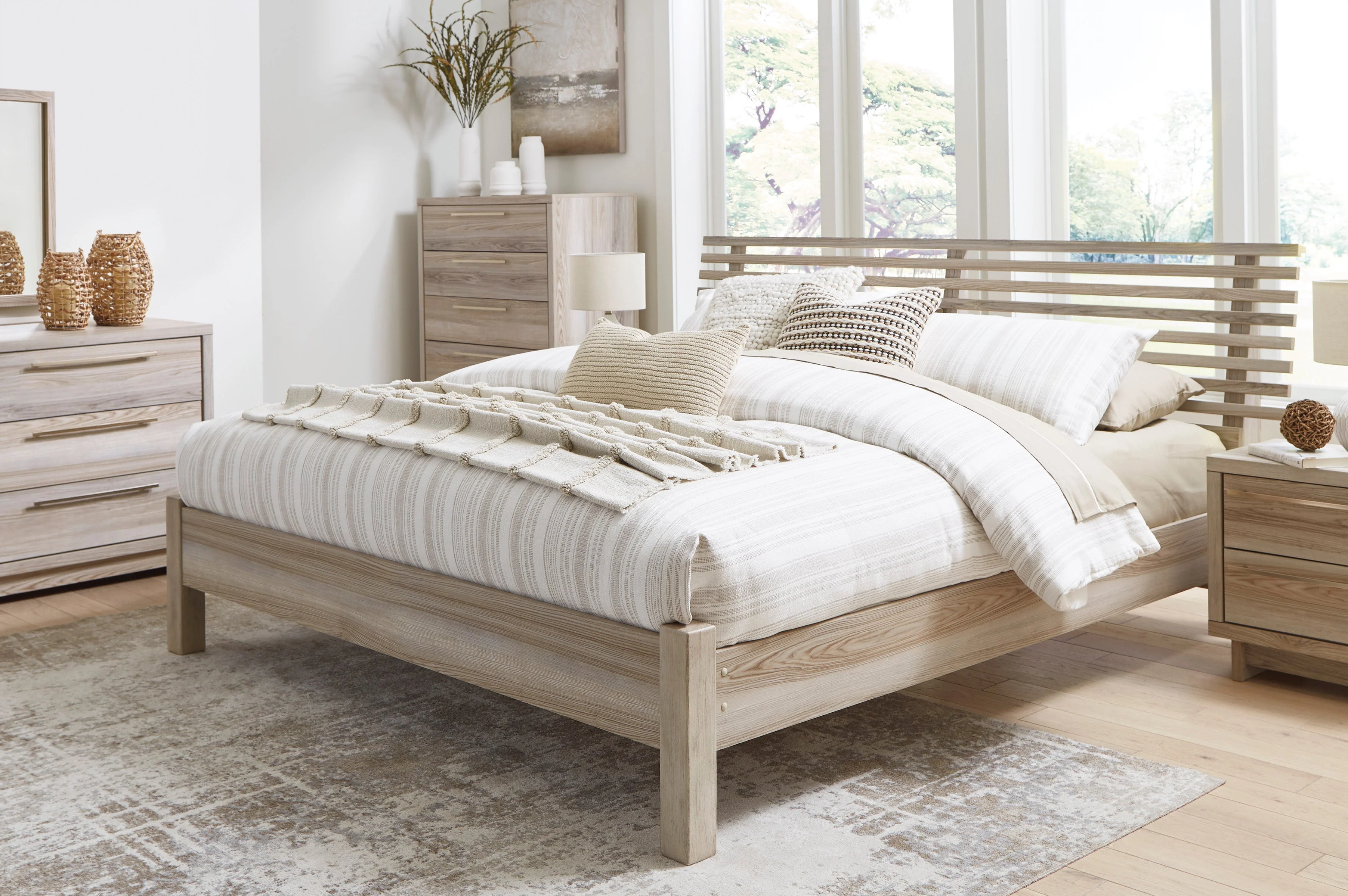 Ashley Homestore | Hasbrick - King Panel Bed - Image 6