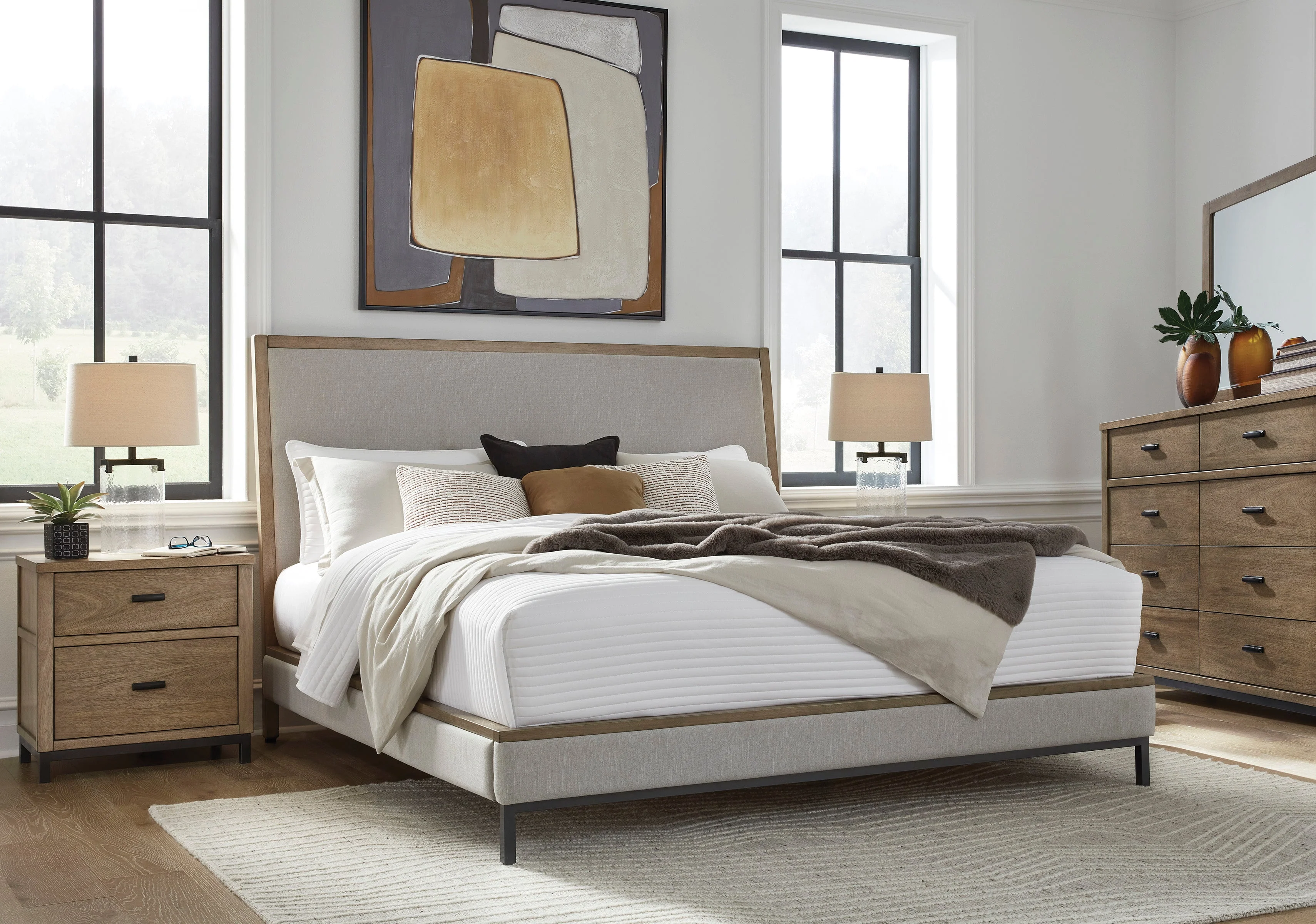 Tomtyn King Upholstered Bedroom - Image 2