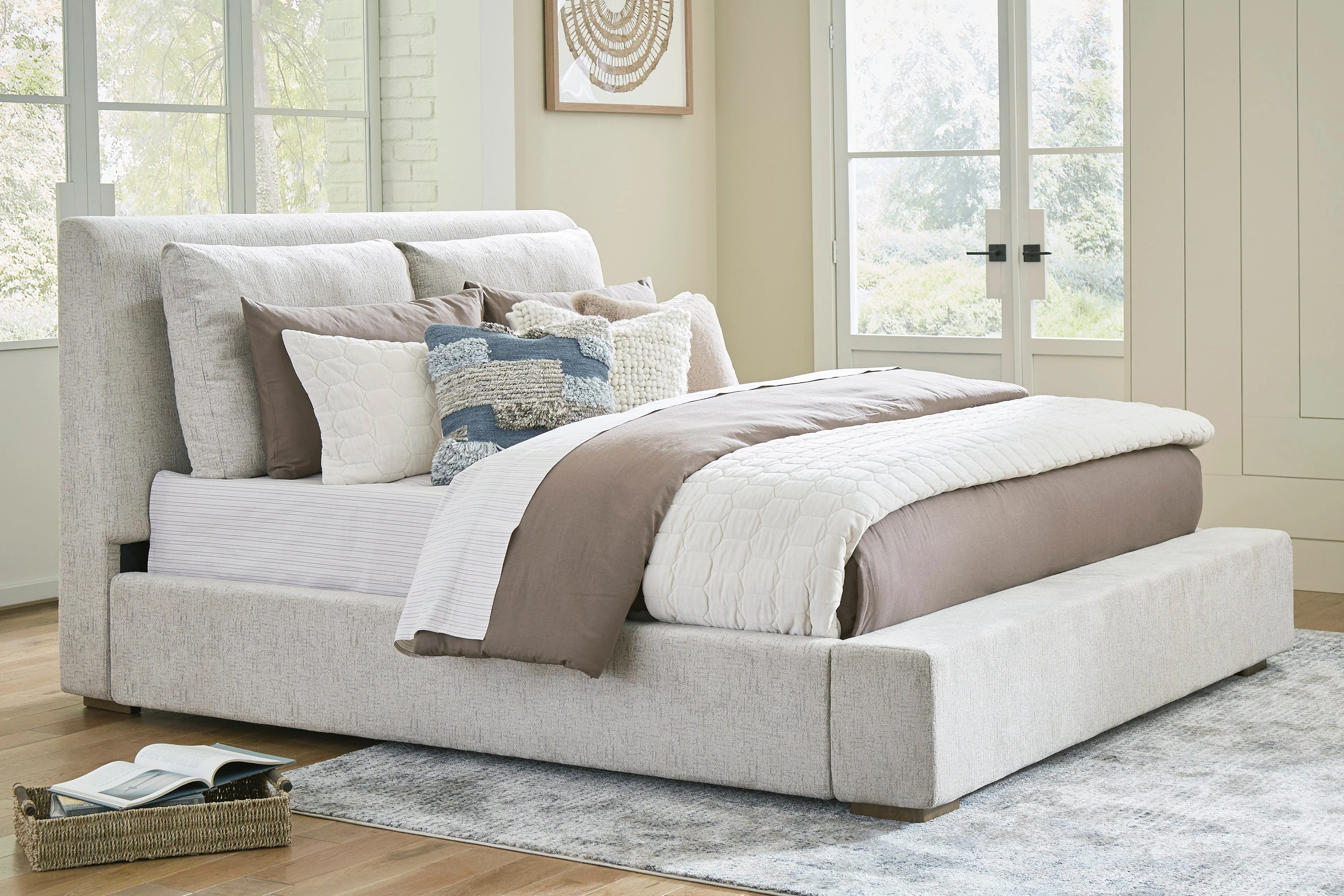 Cabalynn King Bed No Chest - Image 3