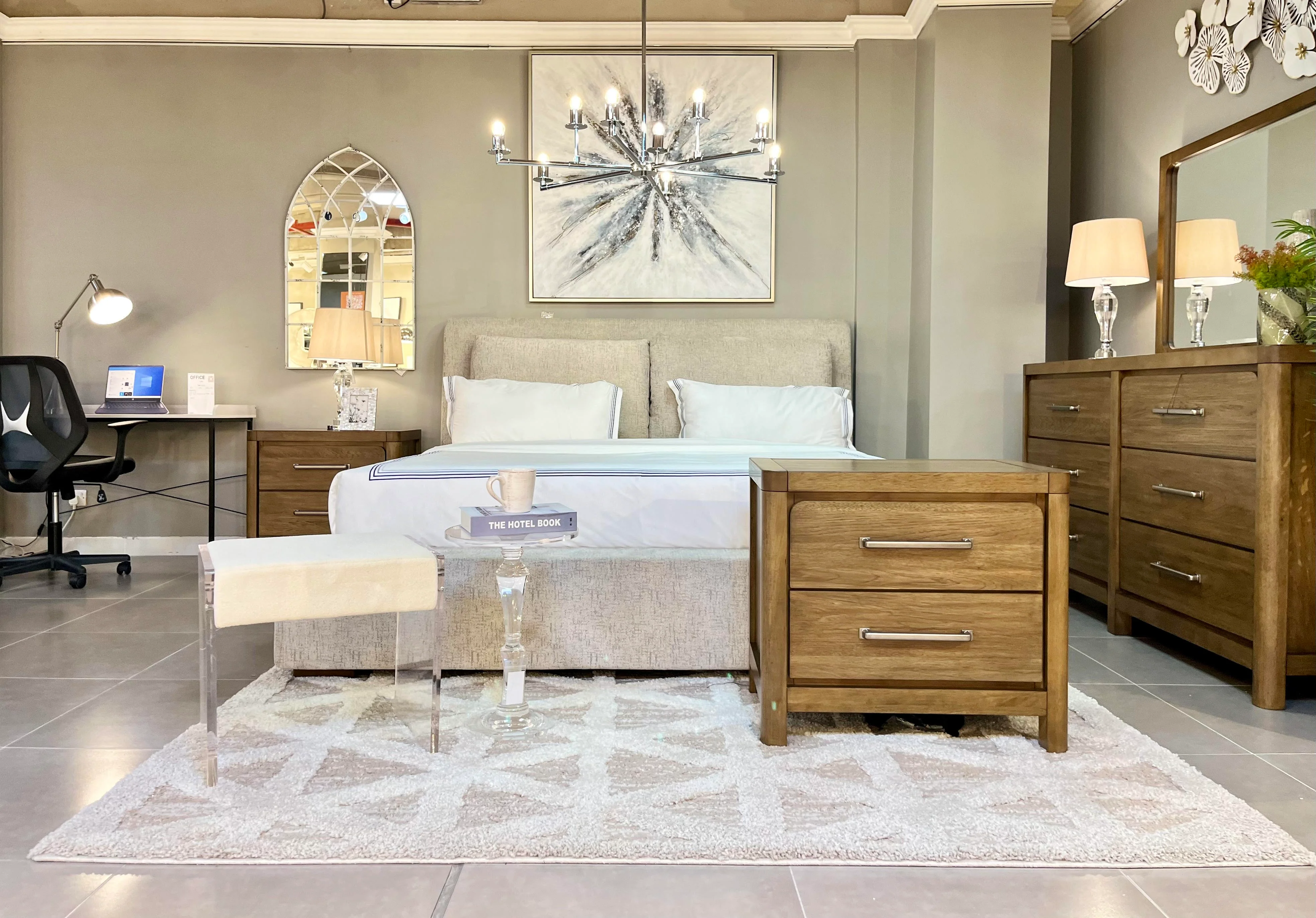 Cabalynn King bedroom - Image 11