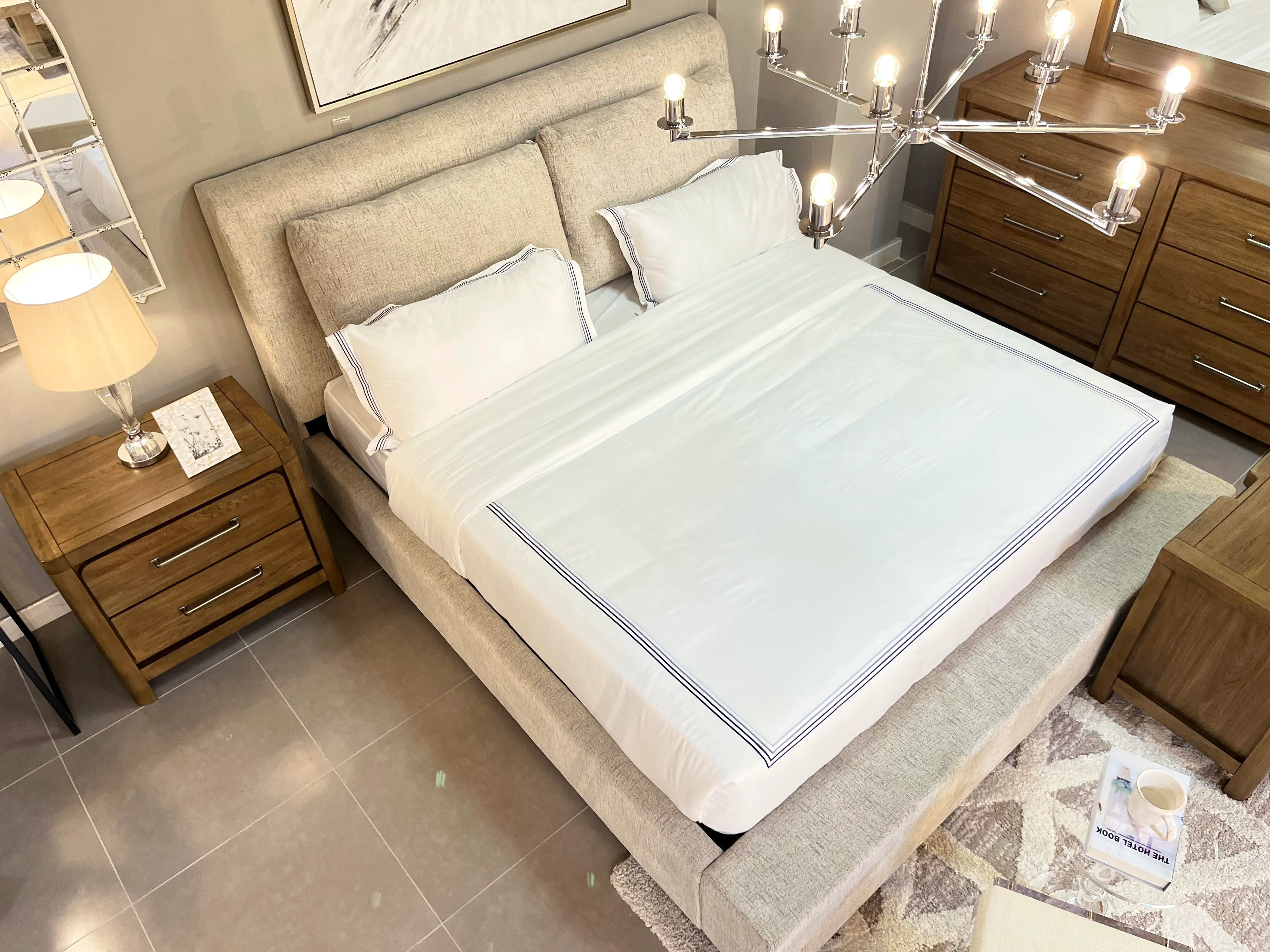 Cabalynn King bedroom - Image 12