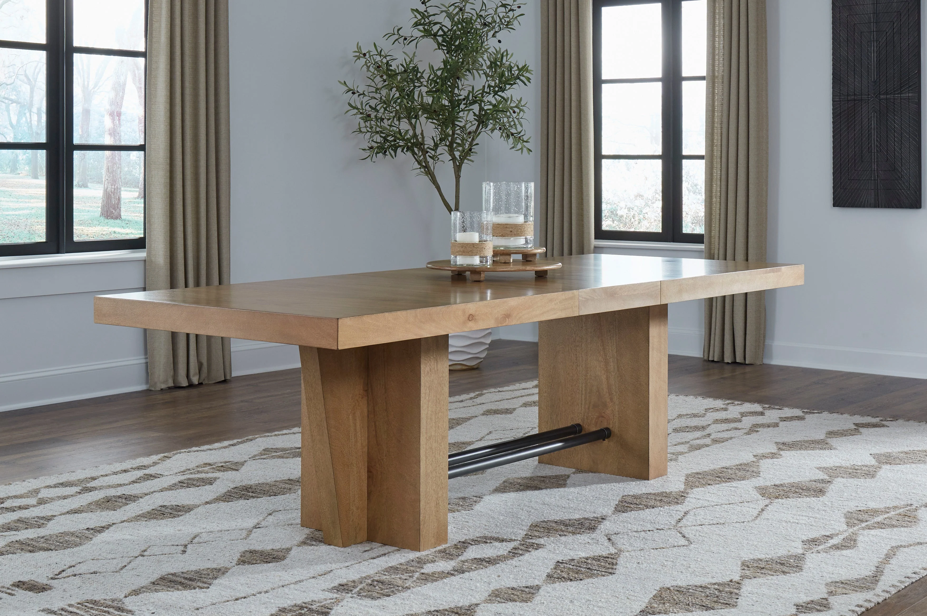 D794-45Set2 Kristiland Dining Room - Image 6