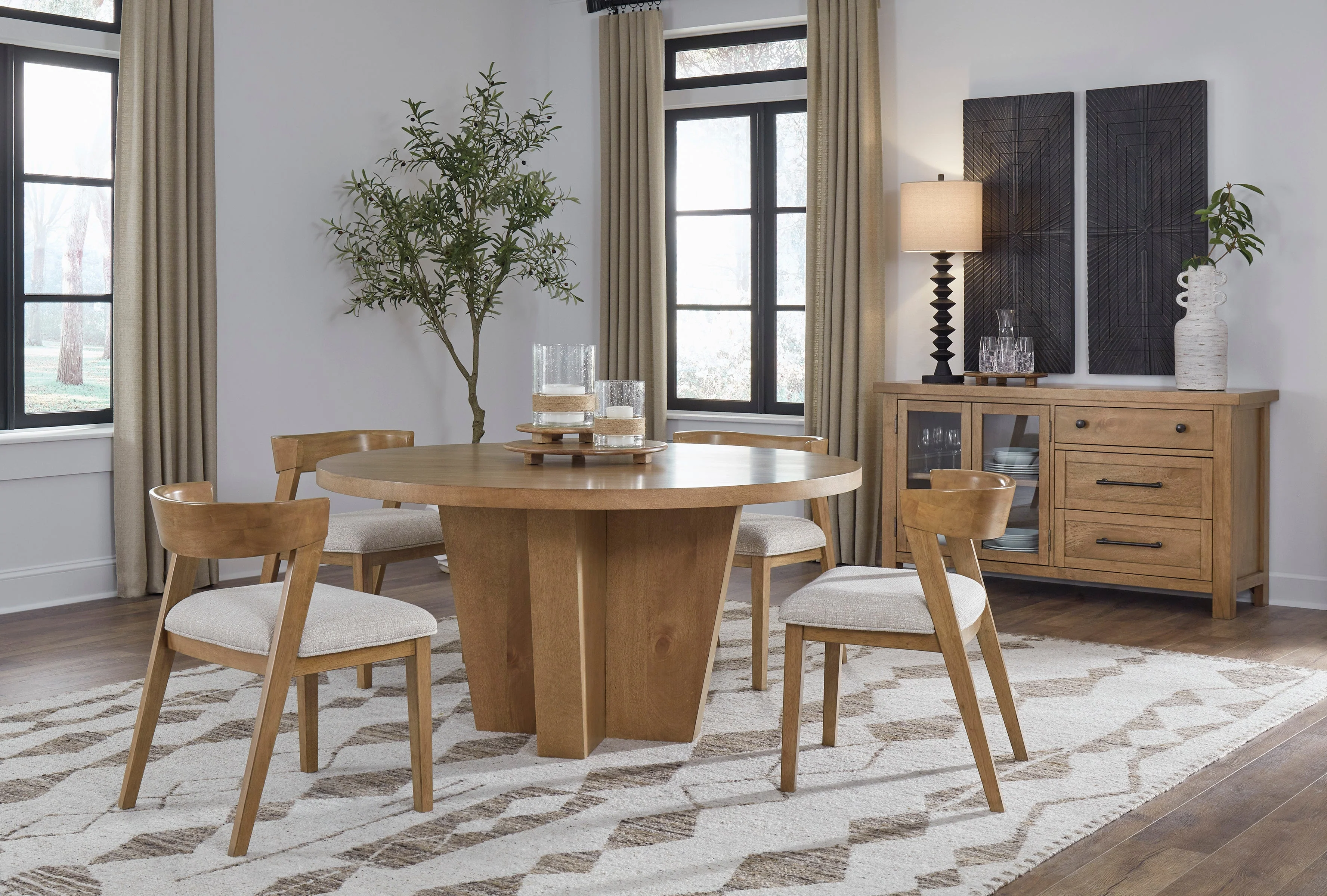 D794-50Set1 Kristiland Dining Room - Image 2