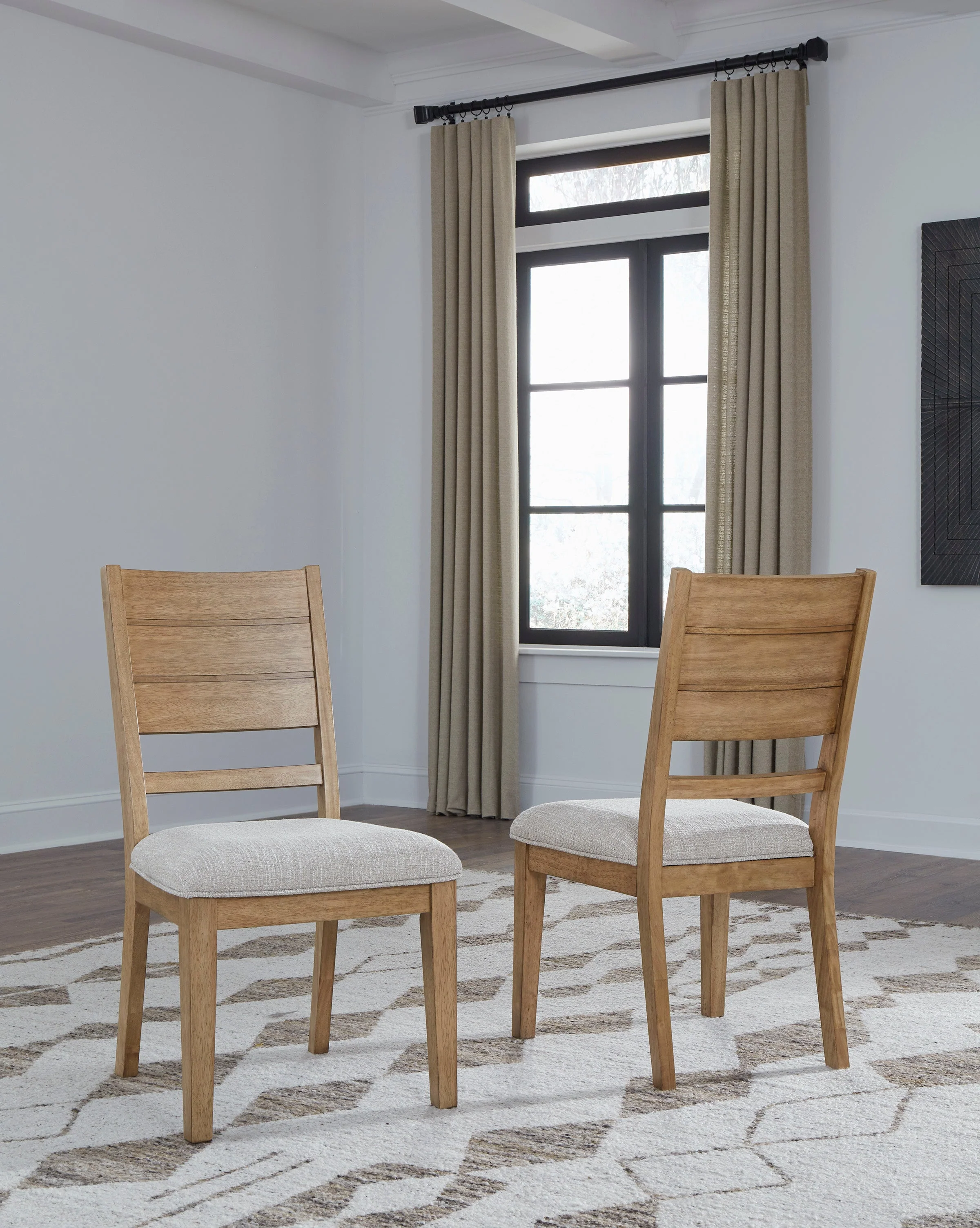 D794-50Set2 Kristiland Dining Room - Image 11