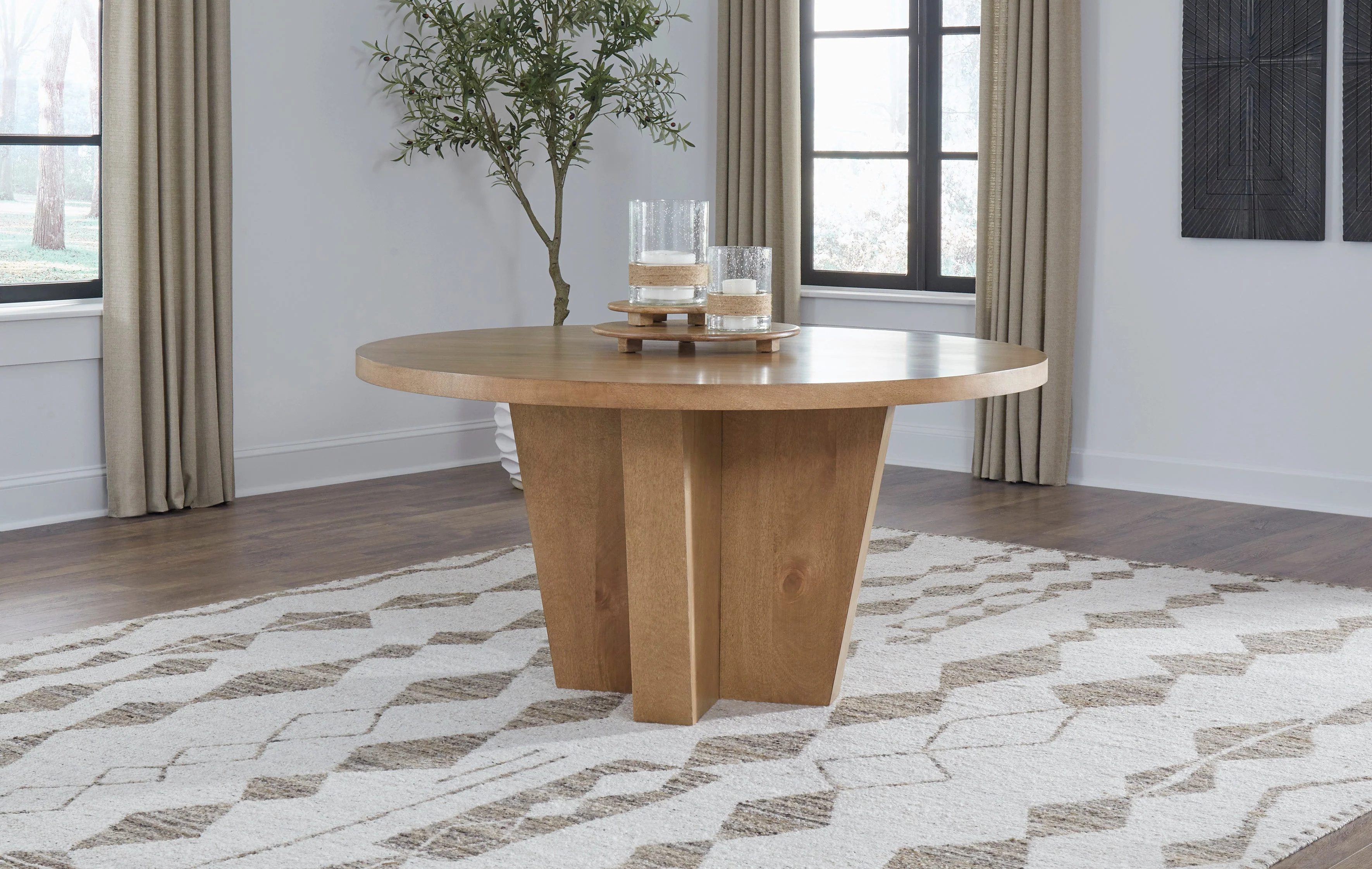 D794-50Set2 Kristiland Dining Room - Image 3