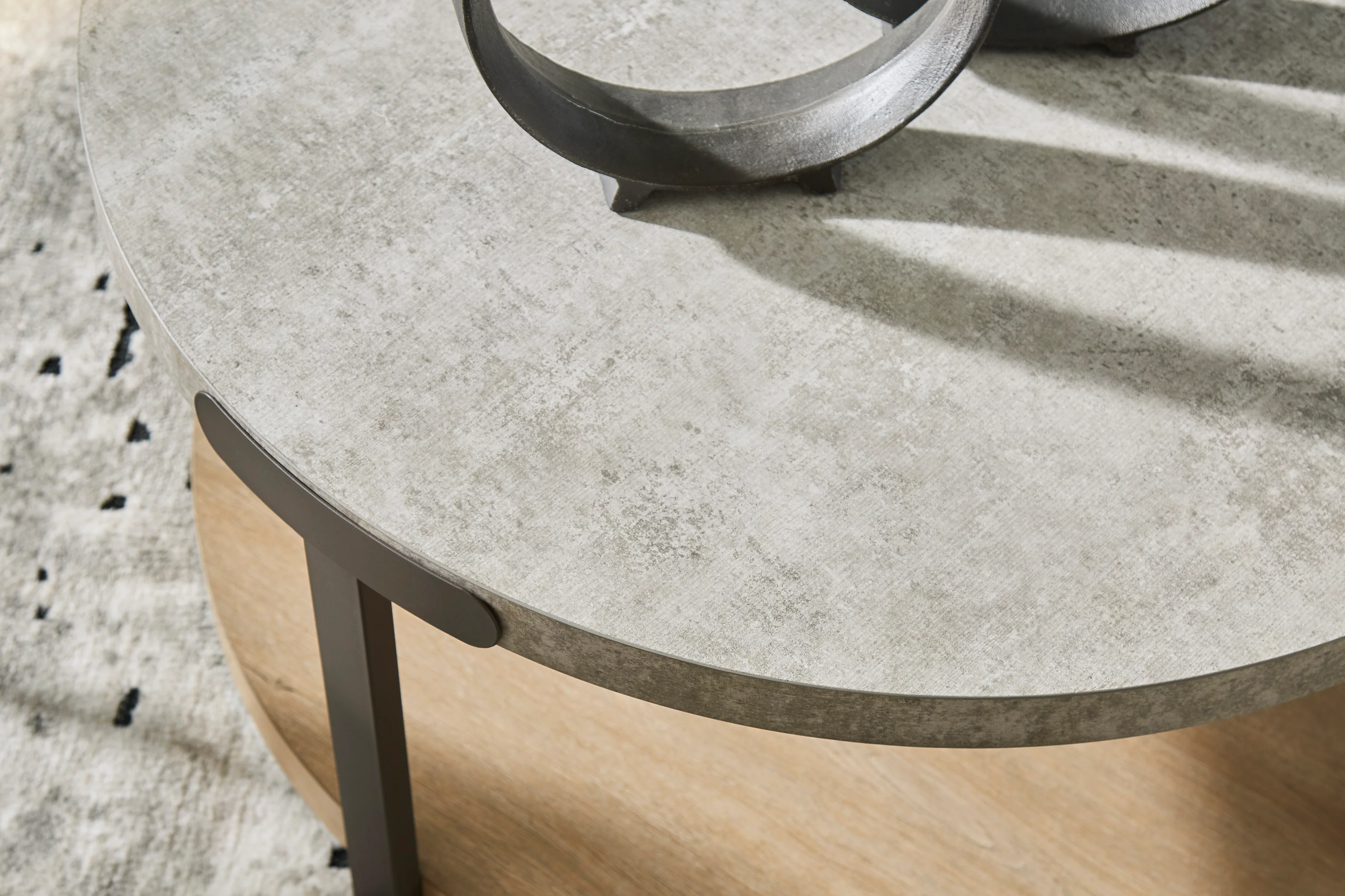 Darthurst Table (Set of 3) - Image 5