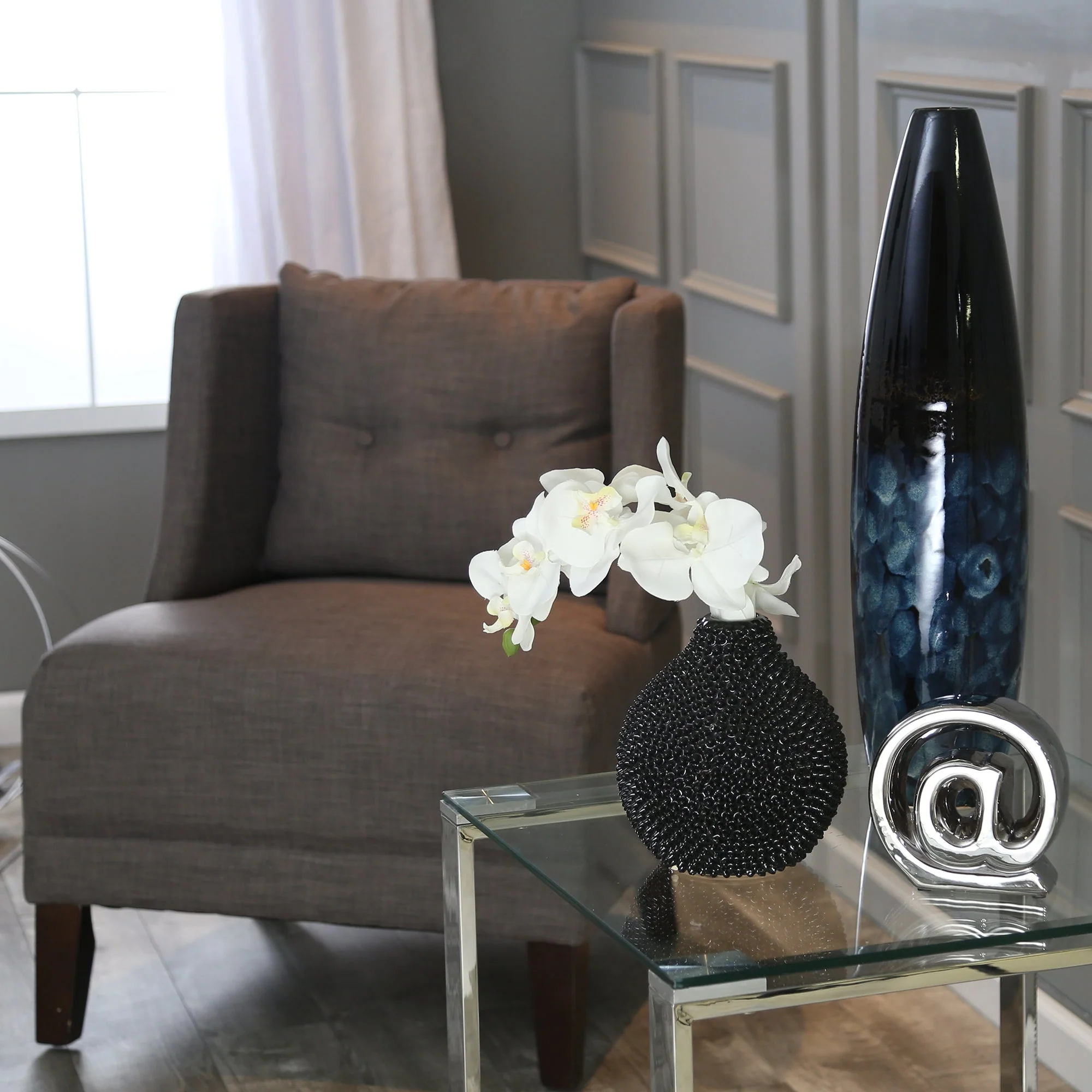 EC, GLOSS BLACK SPIKED CERAMIC VASE 8" - Image 3