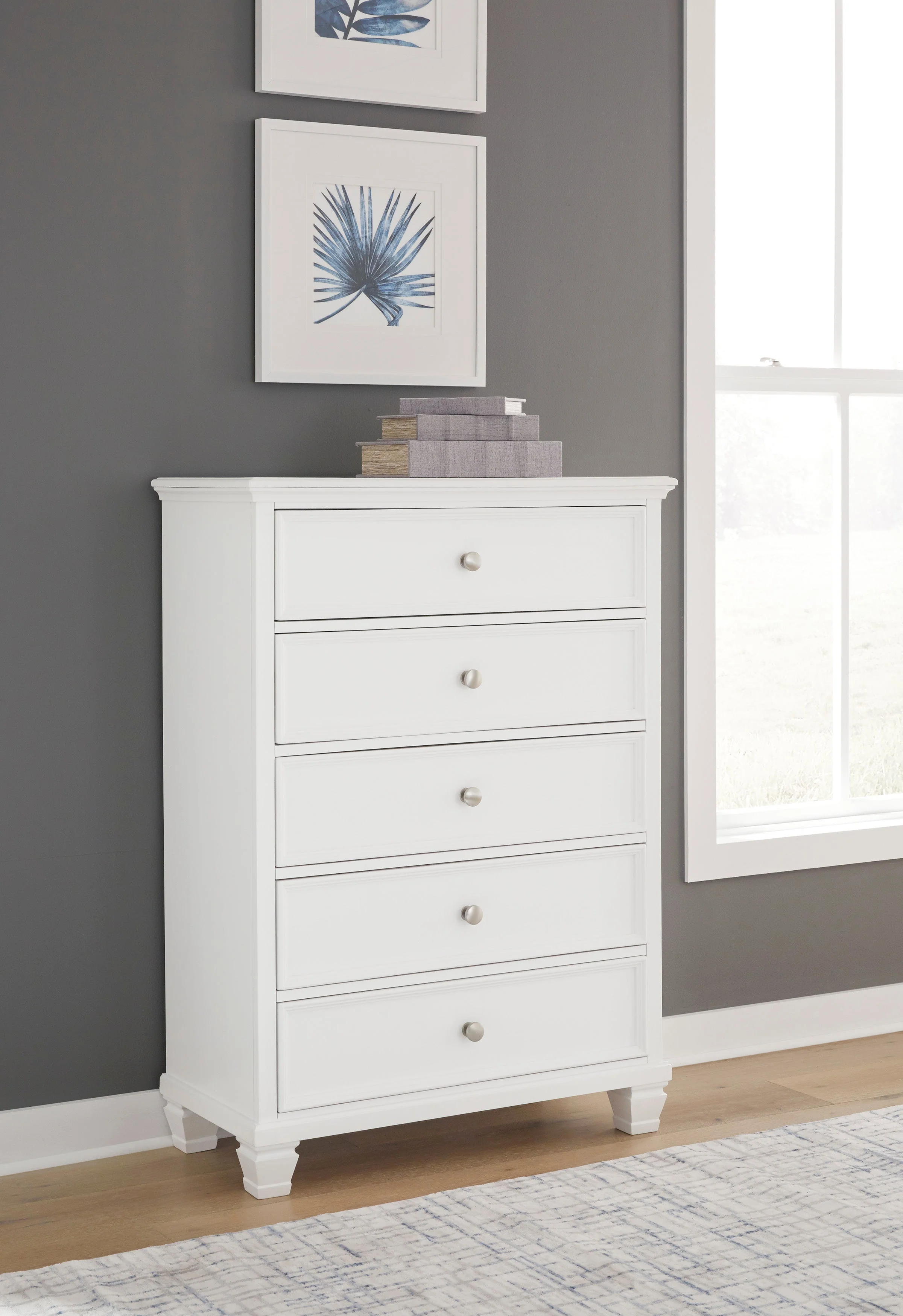 Fortman king bedroom set with chest - Image 11