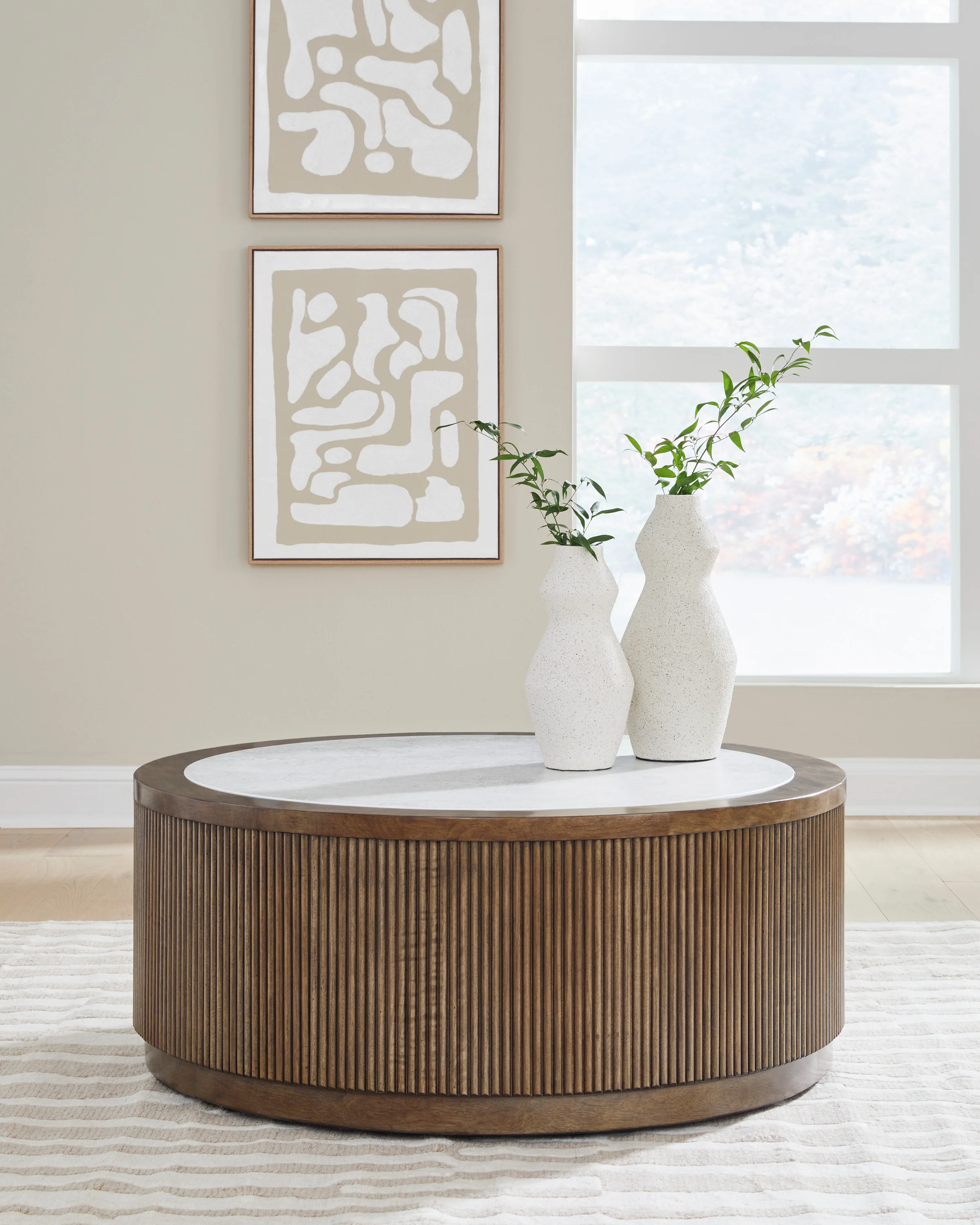 Hadonna Round Cocktail Table - Image 3