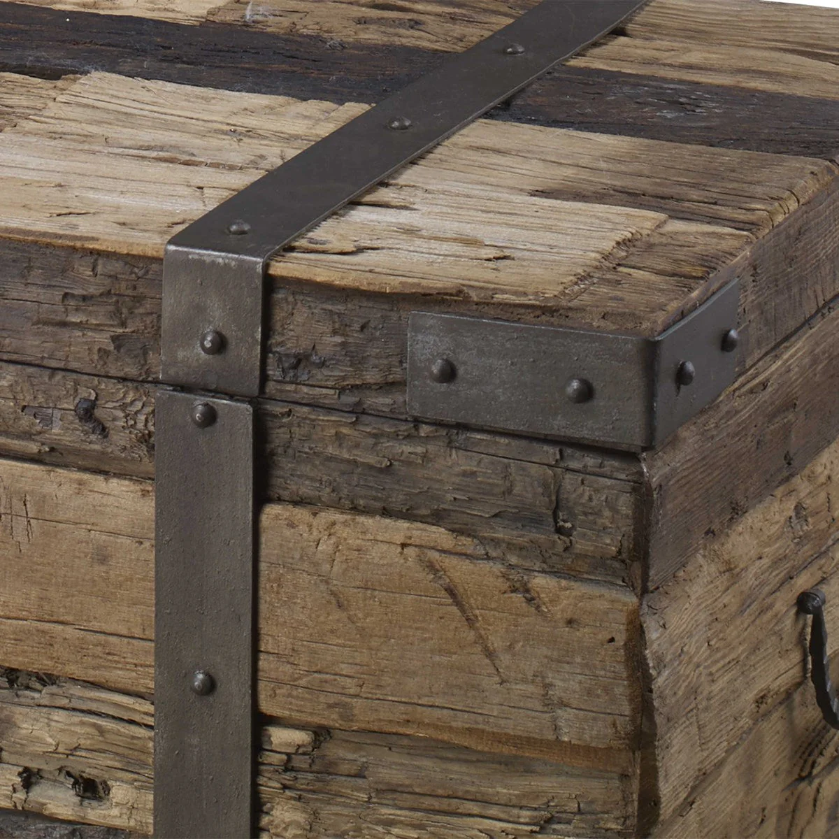 Heritage Chest Cocktail Table - Image 3
