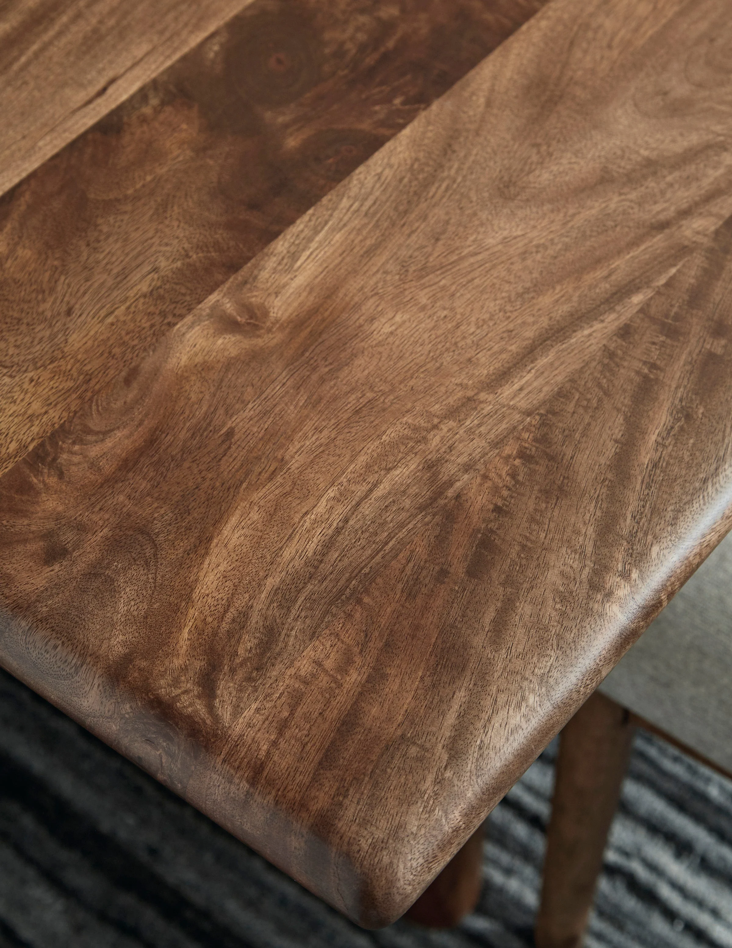 Isanti Dining Table Set - Image 7