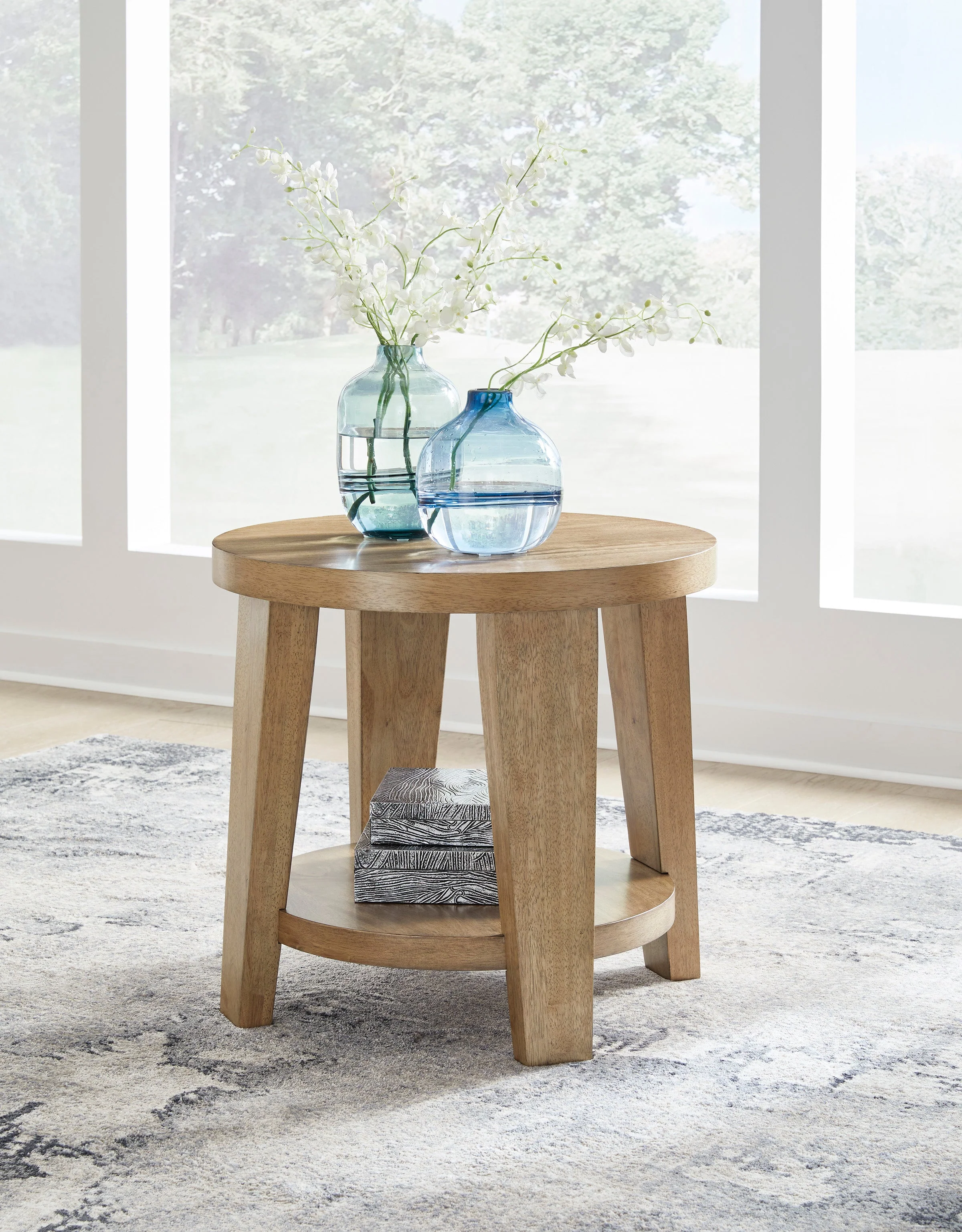 Kristiland Table Set - Image 8