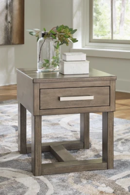 Loyaska End Table - Image 2