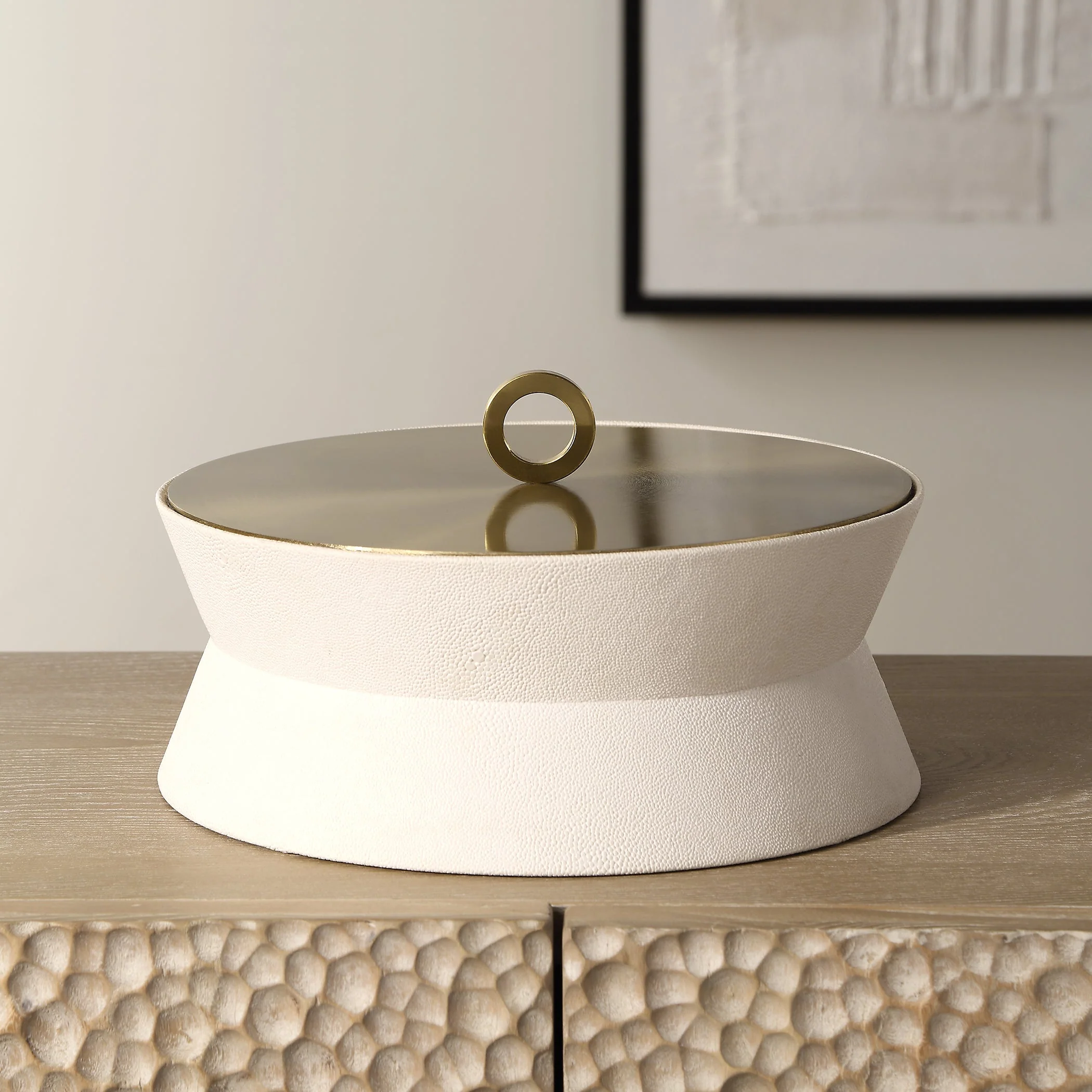 Luxe White Shagreen Round Box - Image 2
