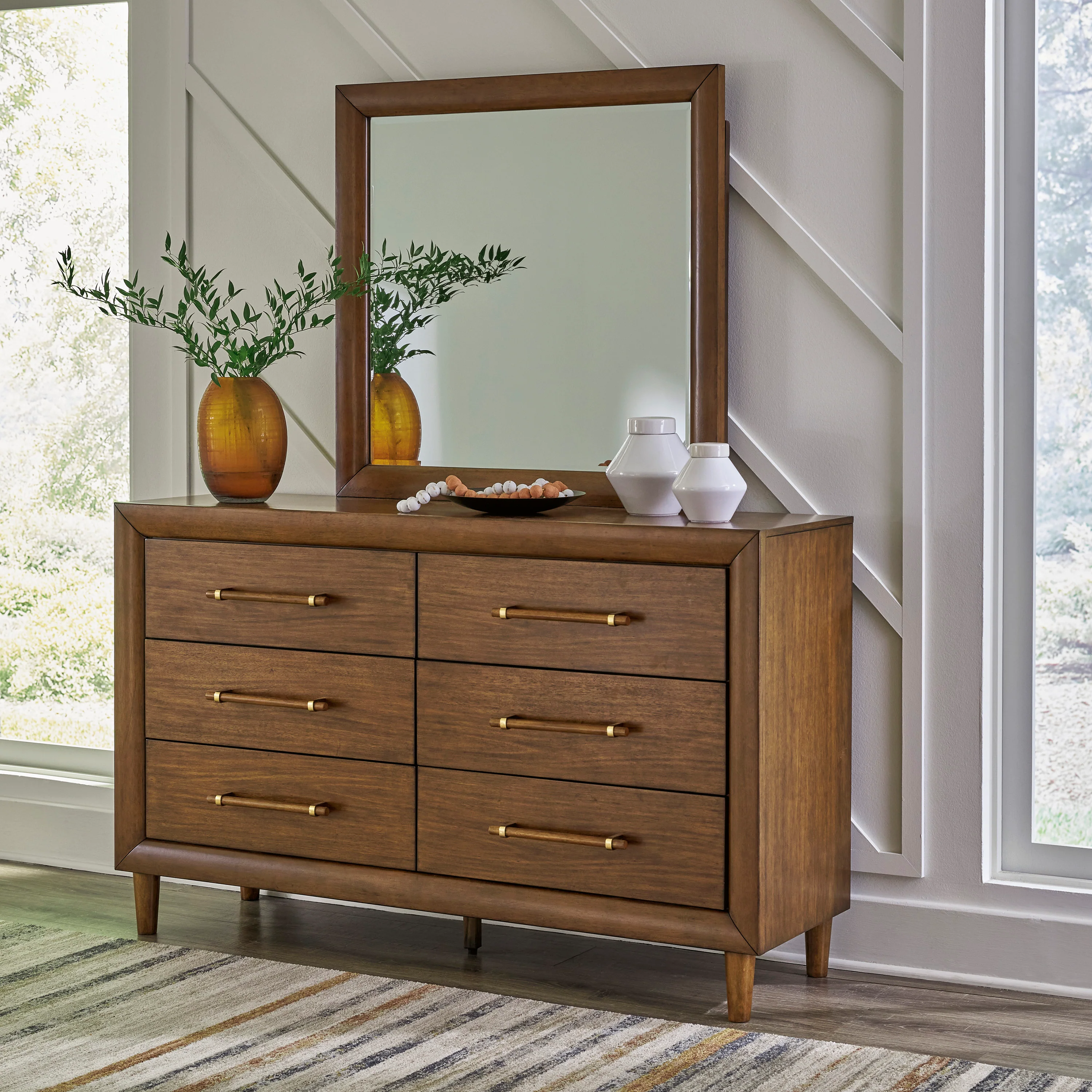 Lyncott Bedroom Mirror - Image 3