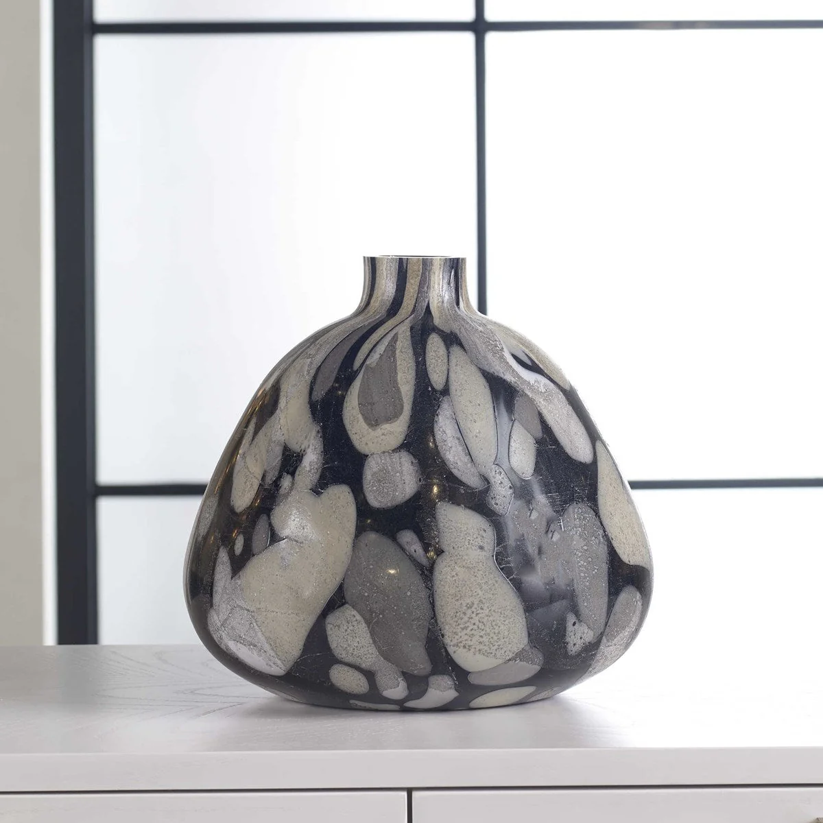 Pebble Vase Small - Image 2