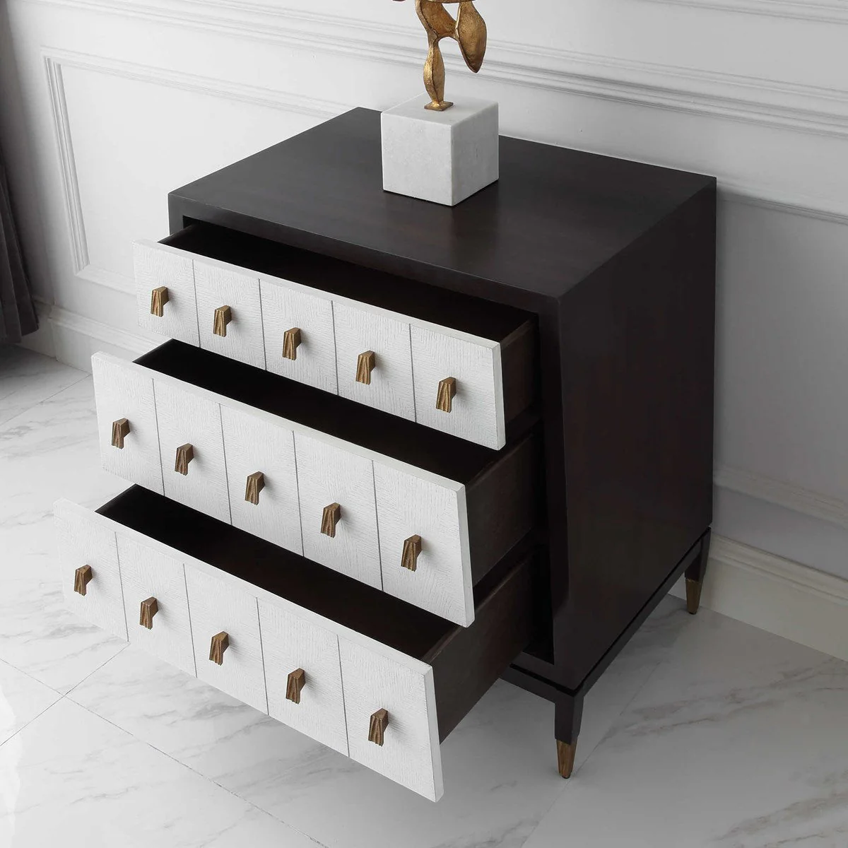 Pyramid Chest - Image 3