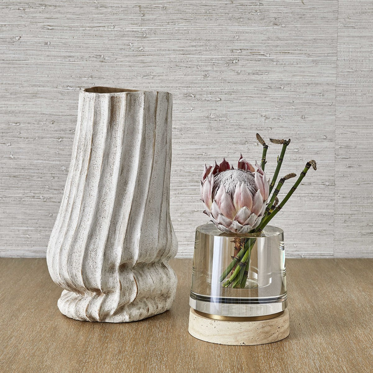 R18131-UTT | Puddle Vase
