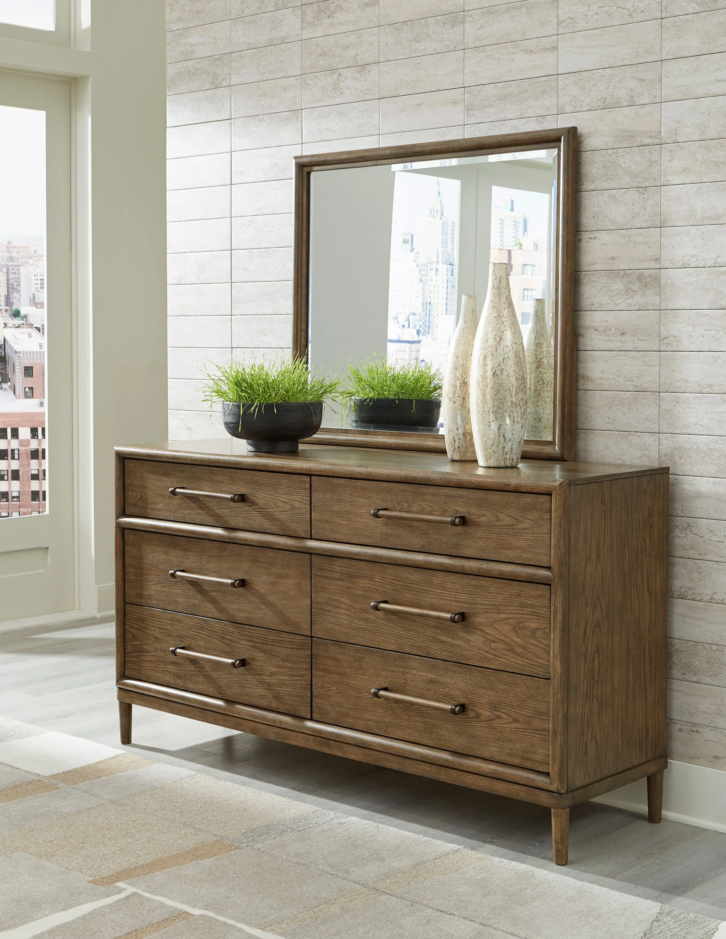 Roanhowe Bedroom Mirror - Image 2
