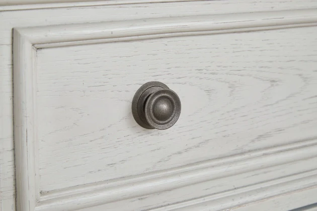 Robbinsdale Chest of Drawers - Image 7
