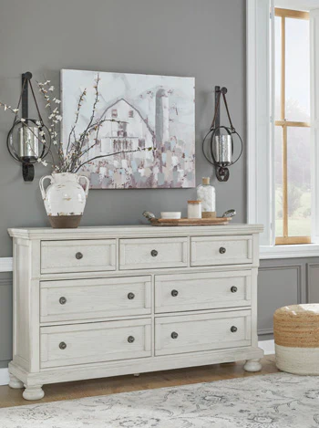 Robbinsdale Dresser - Image 5