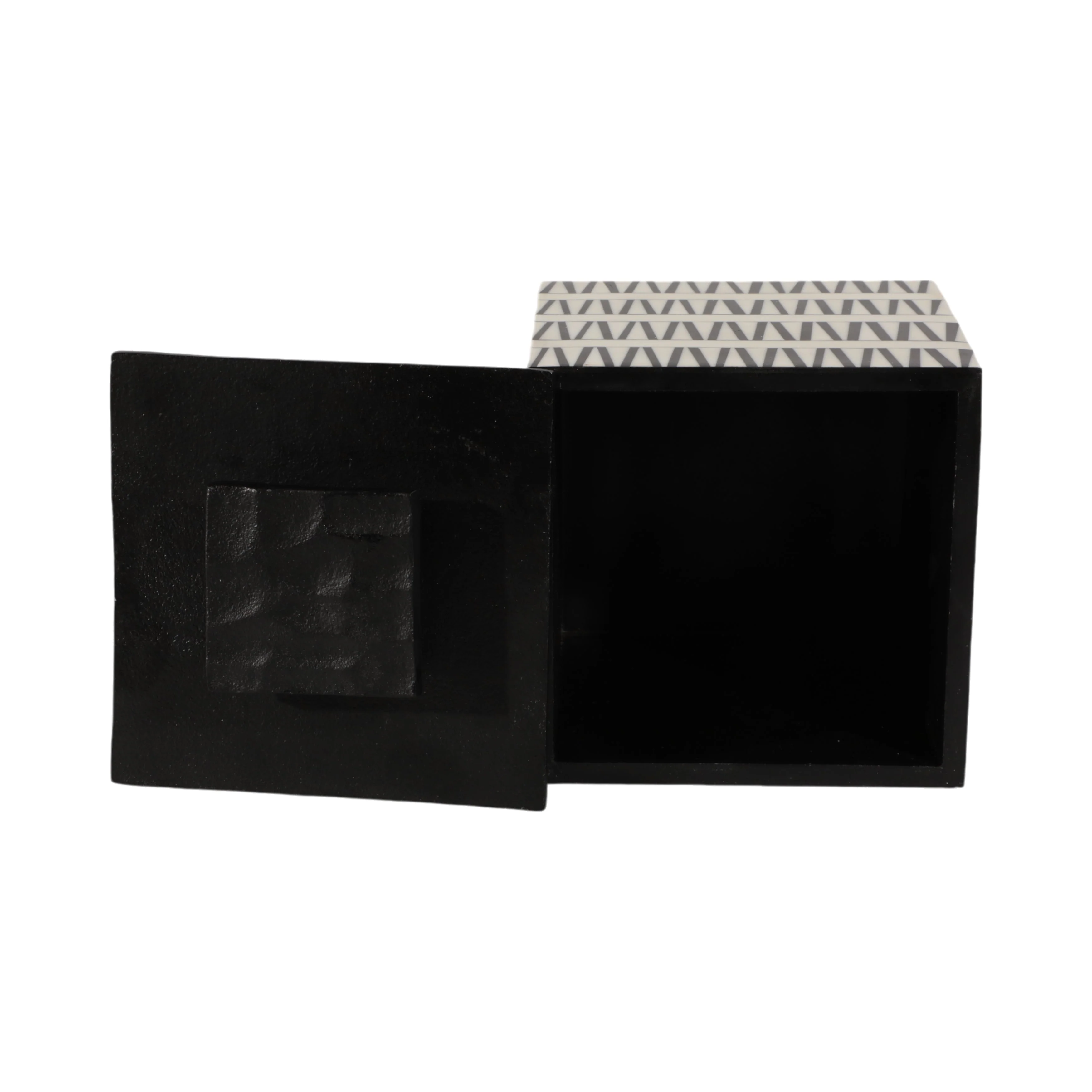 S/2 7/10" Gobiel Black & White Resin Boxes - Image 8