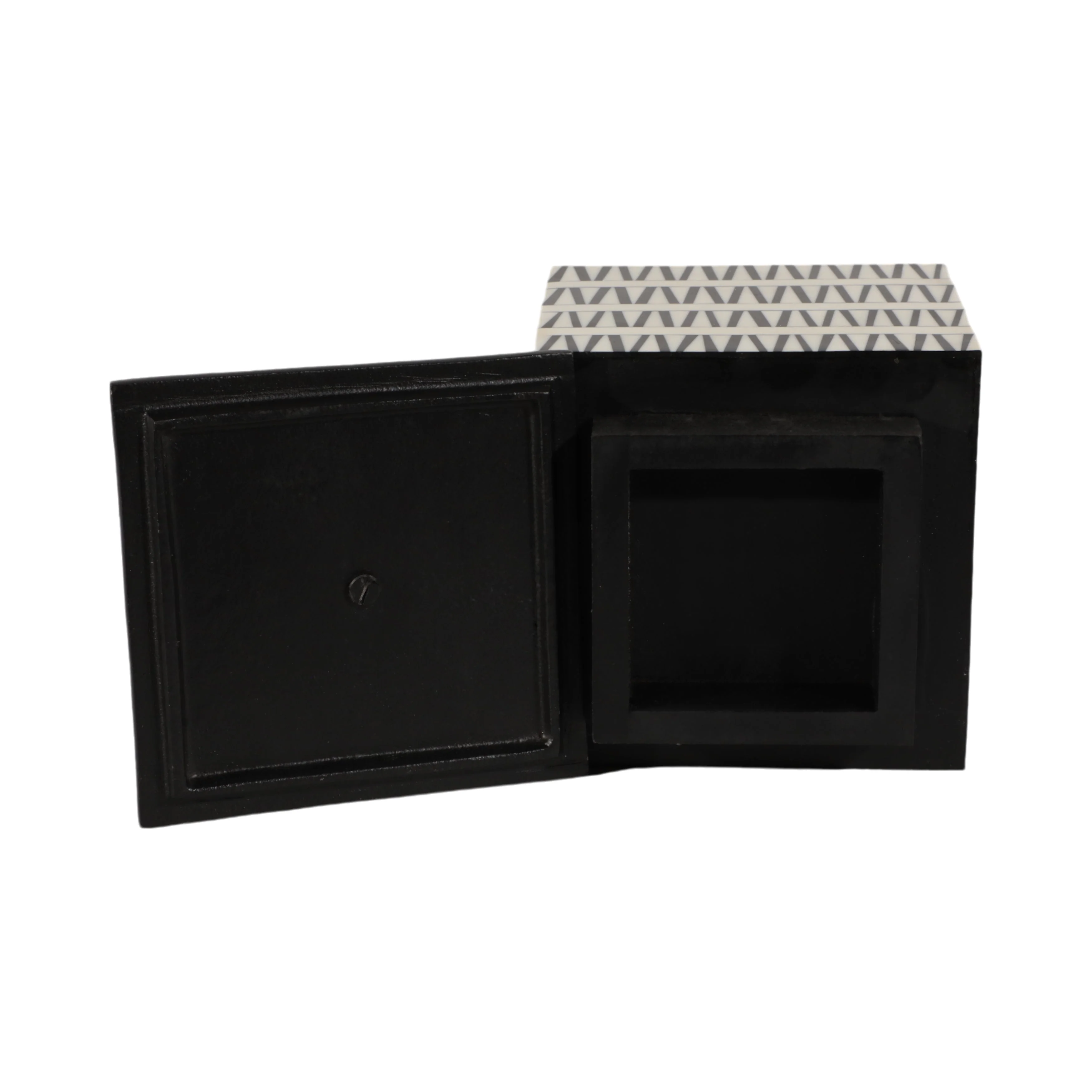 S/2 7/10" Gobiel Black & White Resin Boxes - Image 9