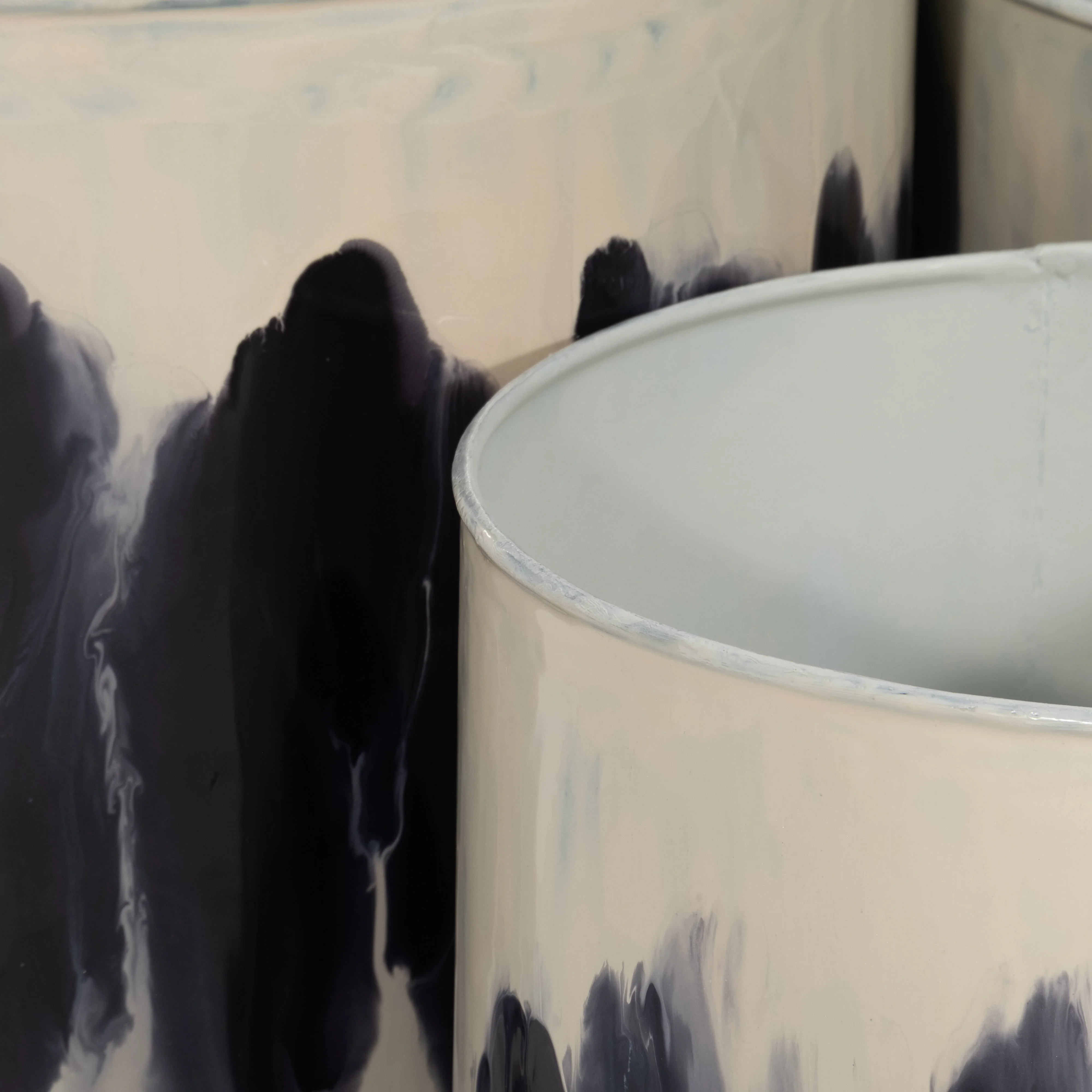 S/3 13/14/15" METAL PLANTERS, WHITE - Image 3