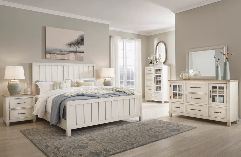 Shaybrock King Panel Bed - Image 3