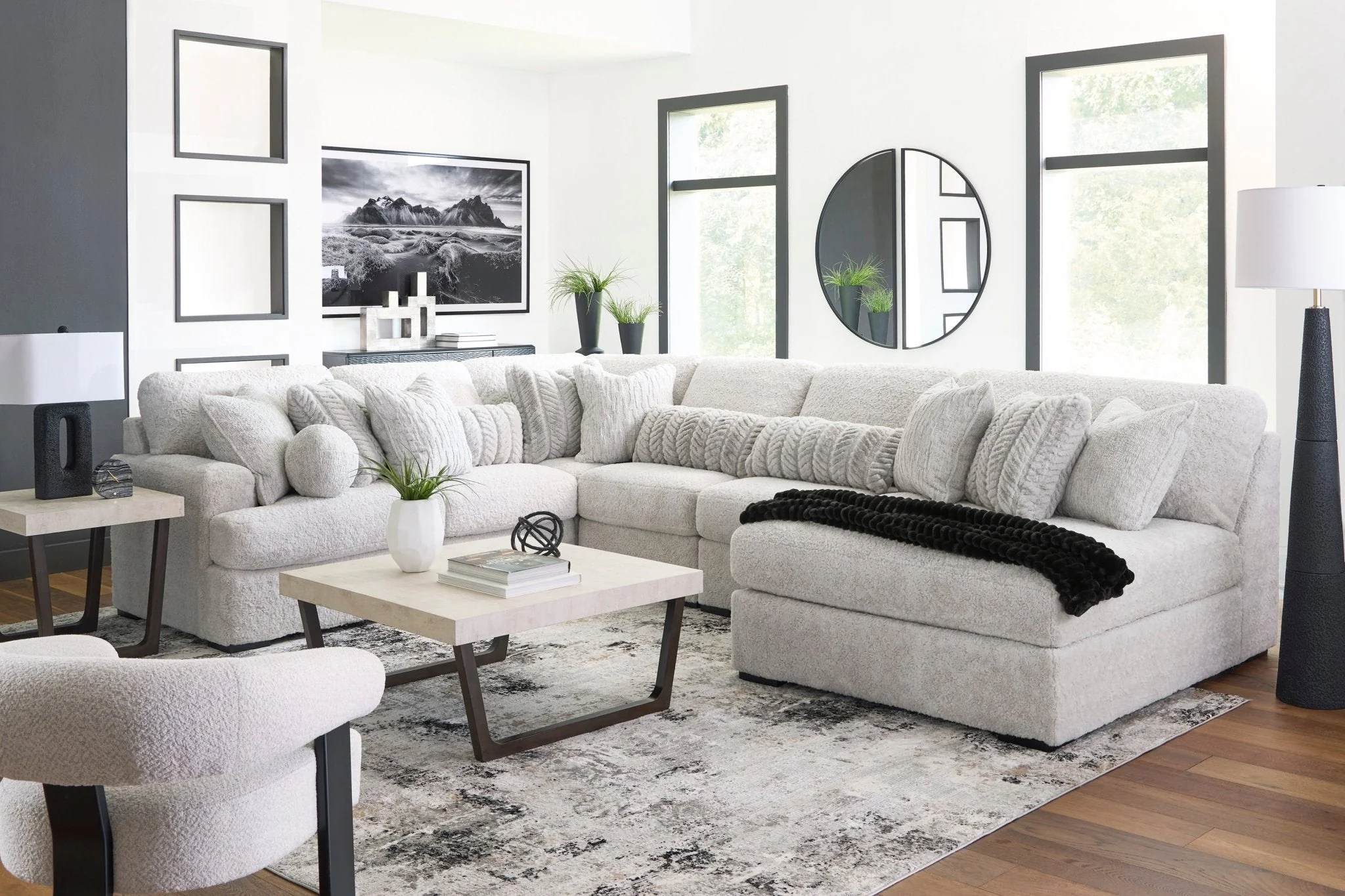 Snodoodle 6-Piece Sectional with Chaise - Image 2