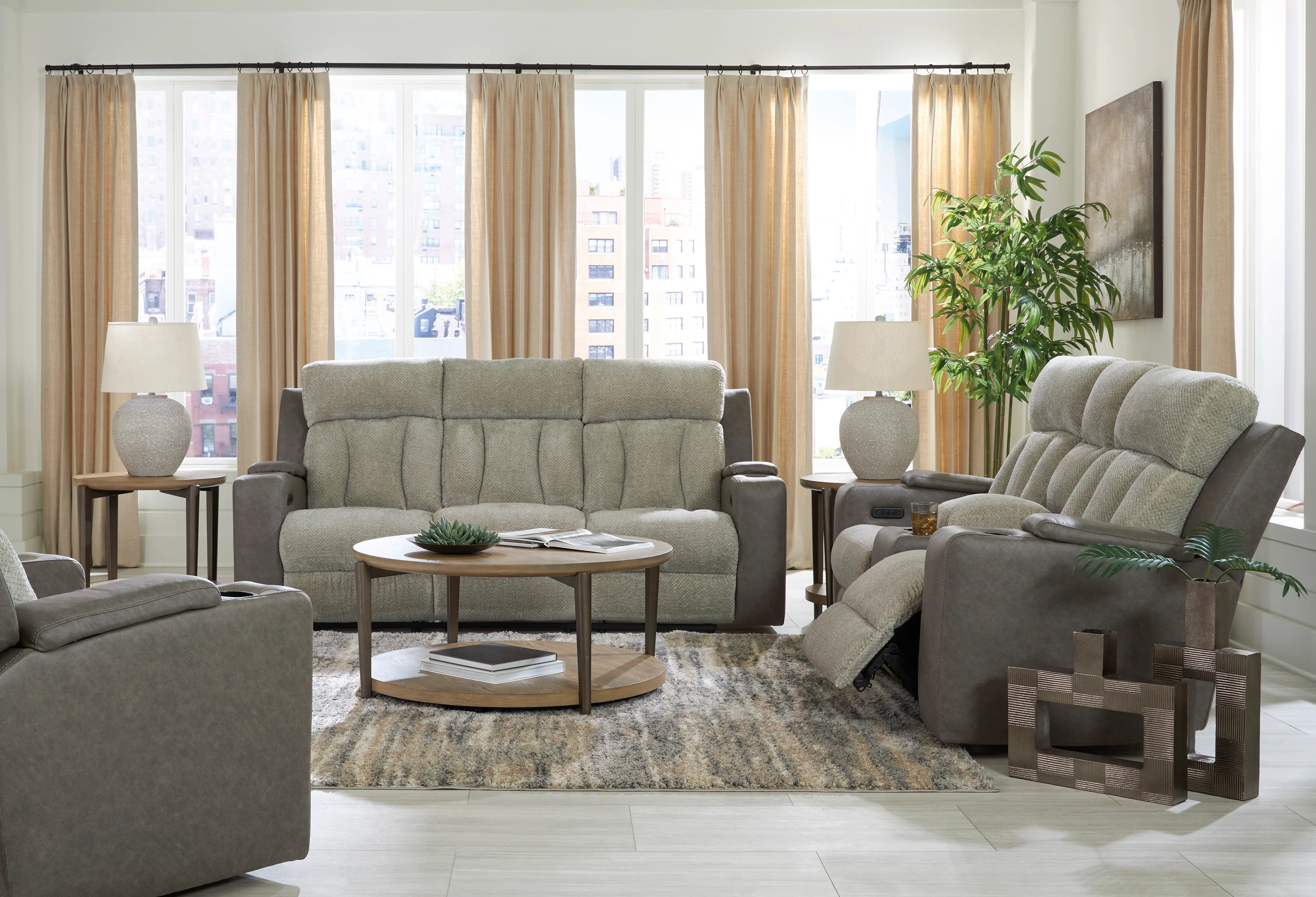 Stately Check PWR REC Loveseat/CON/ADJ HDRST - Image 10