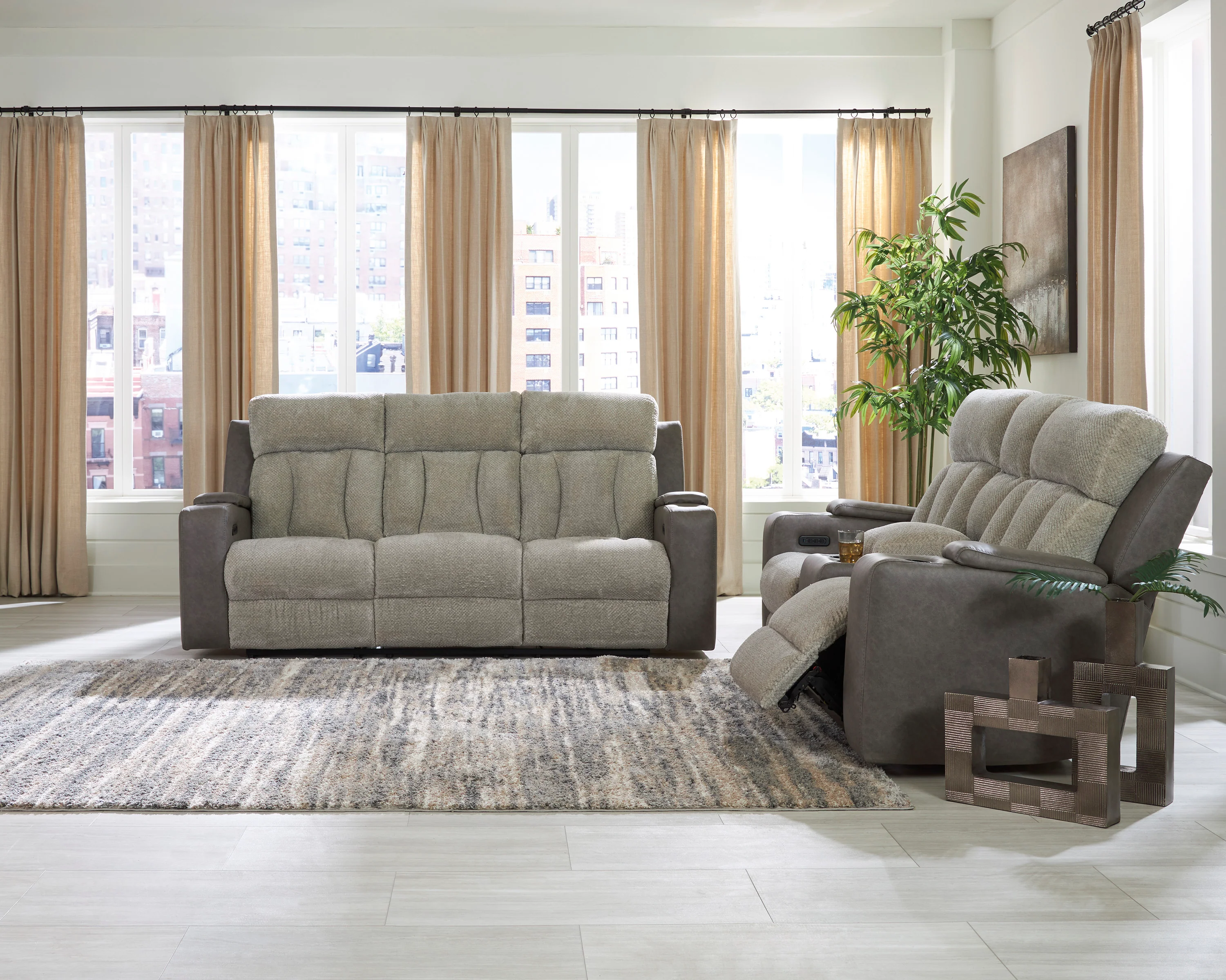 Stately Check PWR REC Sofa with ADJ Headrest - Image 14