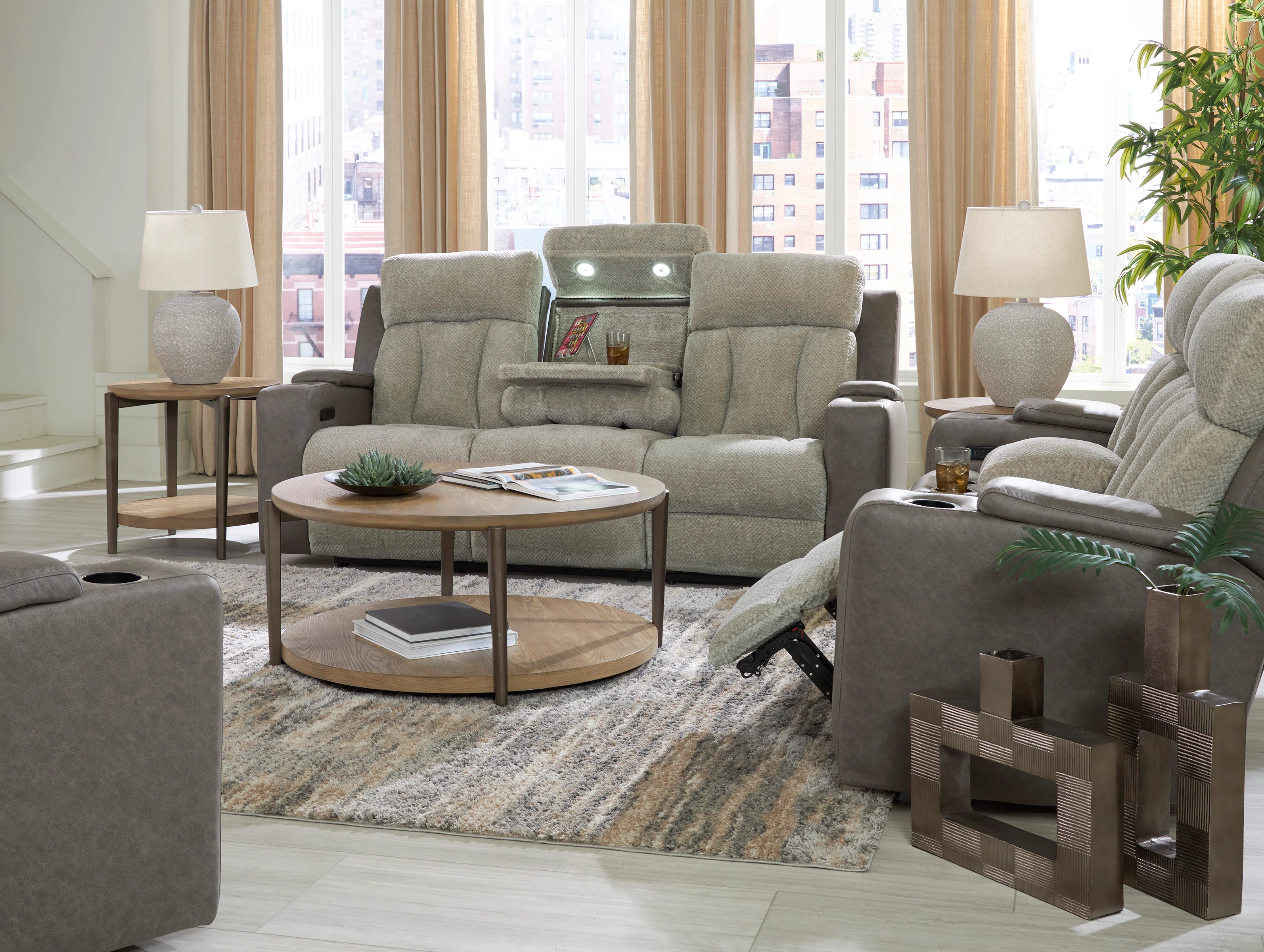 Stately Check PWR Recliner/ADJ Headrest - Image 7