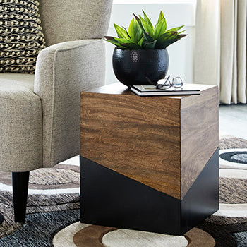 Trailbend Accent Table - Image 4