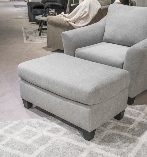 Willarae Ottoman | Ashley Homestore - Image 2