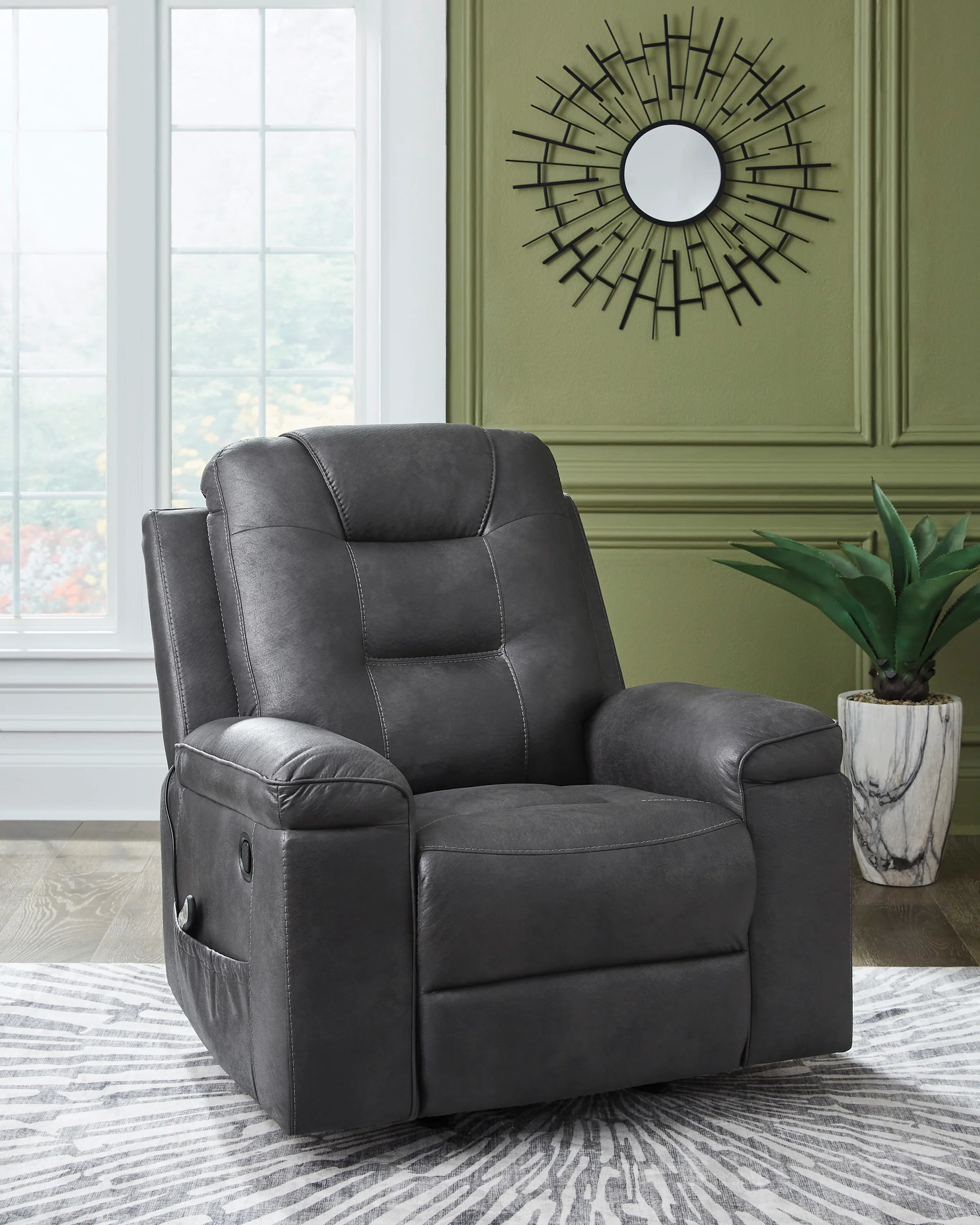 Windstade Rocker Recliner - Image 3