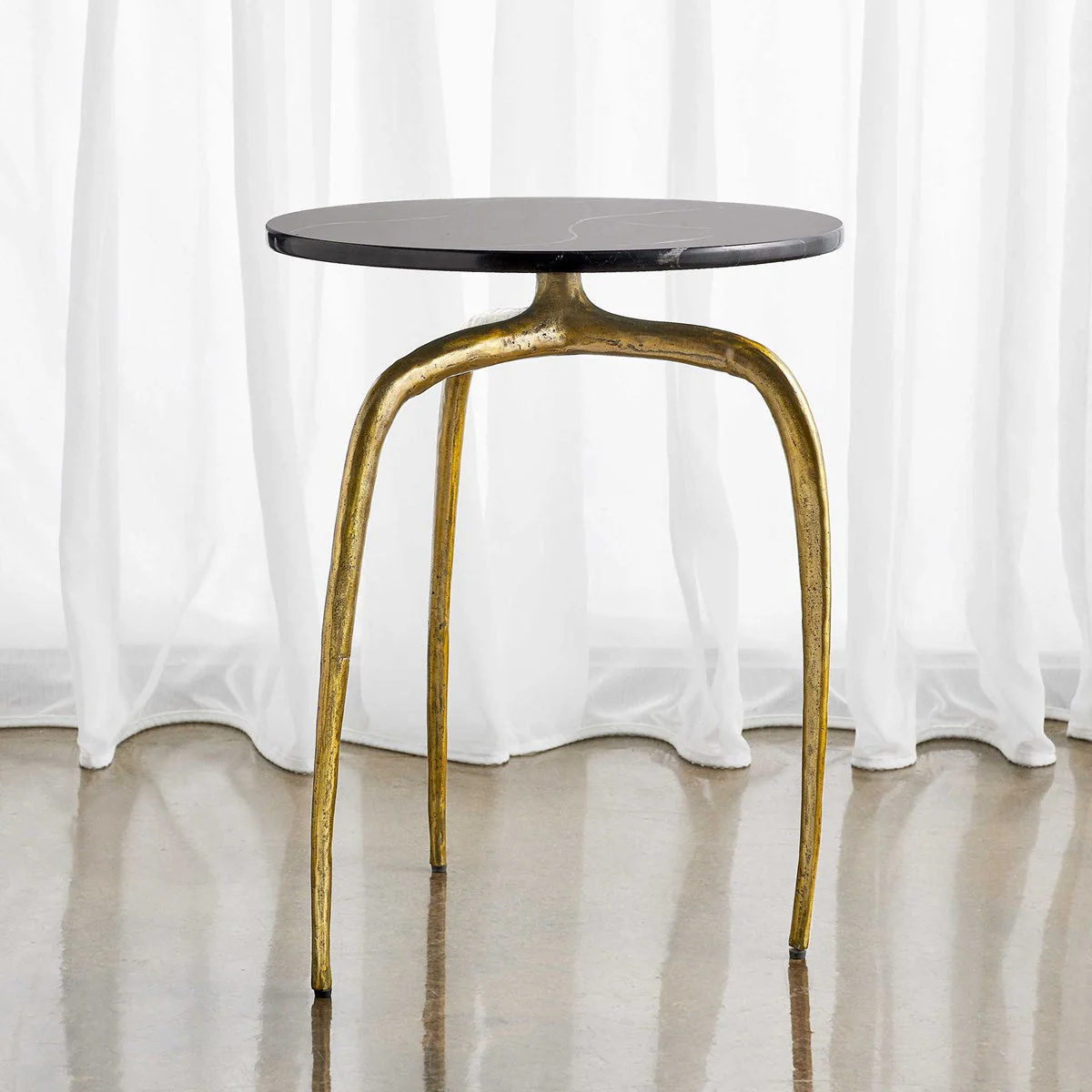 Wishbone Side Table - Image 3